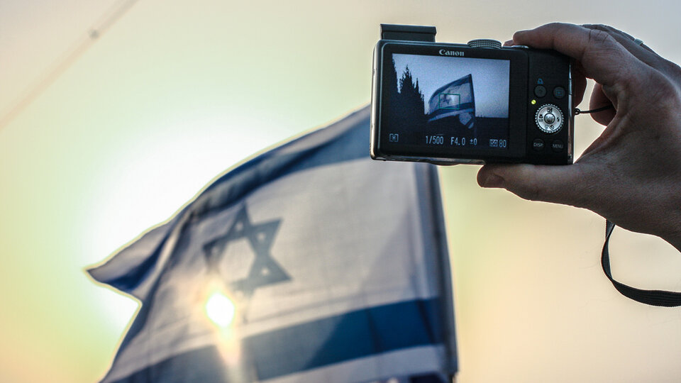 [Translate to Deutsch (leichte Sprache):] Isarelfahne, Fotograf: Michael Graber